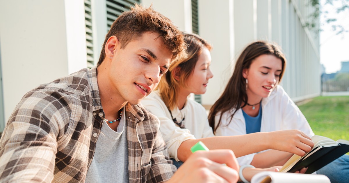 Zadłużenie studentów w 2025 roku. Ile wynosi? Kto jest największym dłużnikiem?