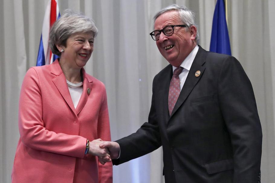 Premier Wielkiej Brytanii Theresa May i szef Komisji Europejskiej Jean-Claude Juncker