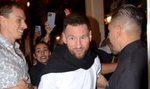 Każdy chciał go zobaczyć. Messi poszedł do restauracji, po chwili kibice zjawili się pod lokalem [zdjęcia]