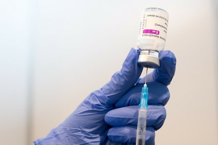 Jedna dawka szczepionki dla ozdrowieńców? Minister zdrowia dementuje