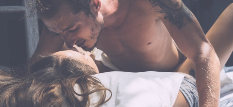 Wakacyjny seks po polsku - ekspertka mówi, jak jest