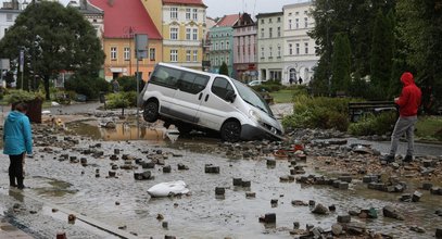 Pomagałeś podczas powodzi? Będzie dodatek 2 tys. zł dla pracowników socjalnych. To nie wszystko