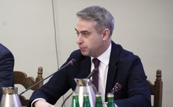 Waloryzacja rent i emerytur oraz obniżki rat kredytów. Nowy pakiet Lewicy