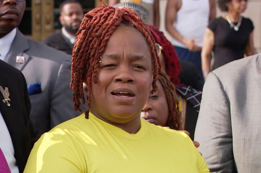 Majka Brione Tejlor Tamika Palmer