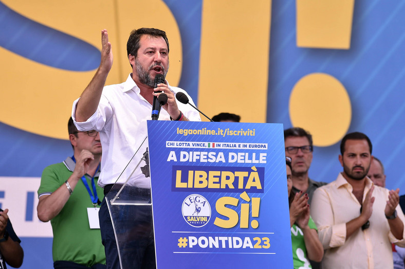 Wicepremier Włoch Matteo Salvini podczas wiecu swojej partii Lega. Pontida, Włochy, 17 września 2023 r.