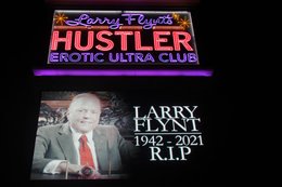 Larry Flynt nie żyje. Stworzył imperium