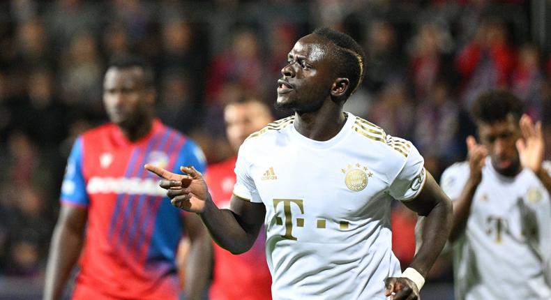 Sadio Mane (Bayern Munich) célèbre un but lors du match du groupe C de la Ligue des champions de football entre Viktoria Plzen et Bayern Munich à Pilsen, en République tchèque, le 12 octobre 2022.