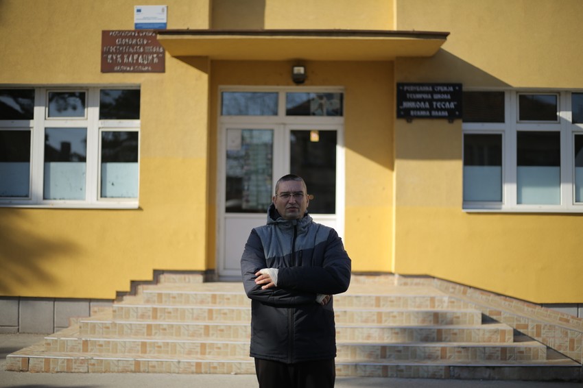 U rvanju sa napadačem, profesor je zadobio lakše povrede ruke