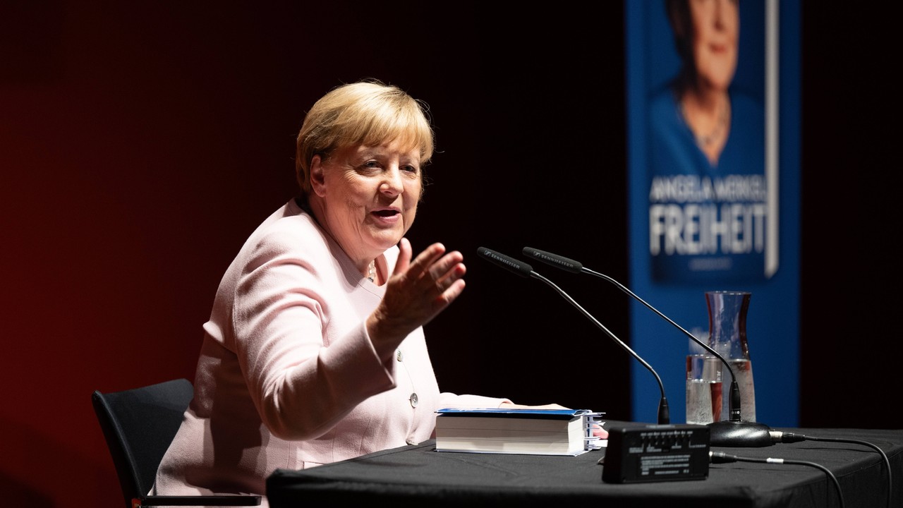 Angela Merkel spotkała się z uchodźcami. 
