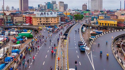 FG, Lagos govt reopen Eko/Apogbon bridges after 15 months closure. [Twitter:@jidesanwoolu]
