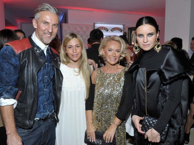 Dorota Soszyńska i Nicole Soszyńska oraz Robert Kupisz i Joanna Horodyńska