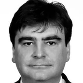 Dr Mariusz Siwoń