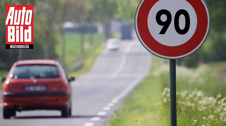 Ön szigorítaná az időskorúak körében a jogosítványra vonatkozó szabályokat? / Fotó: Auto Bild