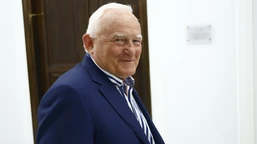 leszek miller uderza w donalda tuska. "nie zdał testu na wiarygodność"