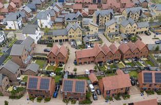 Wielkie plany znów spalą na panewce? Chcą wybudować 1,5 mln mieszkań, ale nie mają kim i czym