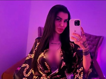 BUNTOVNICA IZ "PAROVA" POKAZALA TRUDNIČKI STOMAK, pozirala u ogledalu i svi odmah ovo spazili na njenom telu (FOTO) 