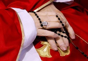 Papa Franja, srebrni prsten