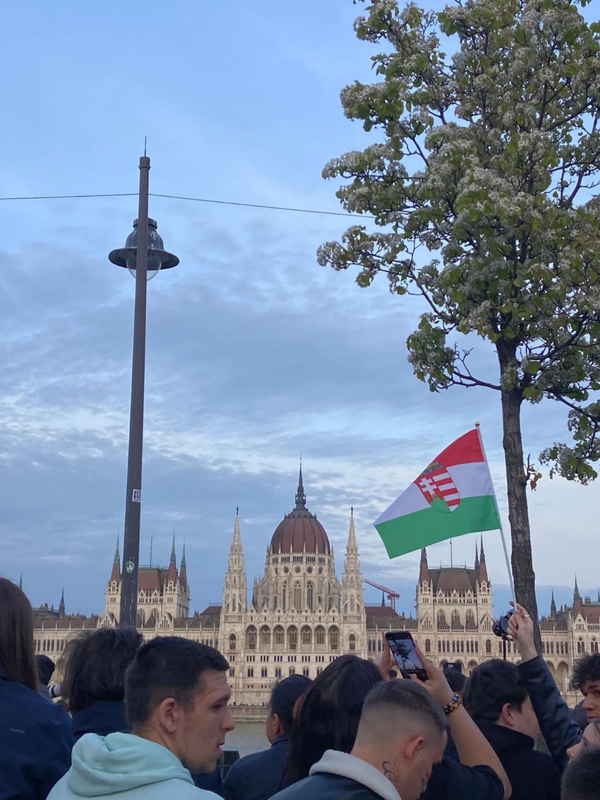 Pristalice Petera Mađara se okupljaju u Budimpešti