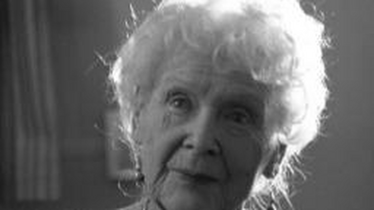 Amerykańska aktorka Gloria Stuart zmarła w niedzielę w swym domu w Los Angeles w wieku 100 lat. Była czołową aktorką w Hollywood lat 30.