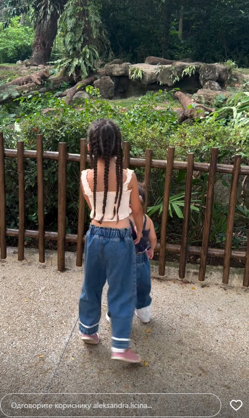 Luka Adžić sa porodicom uživa