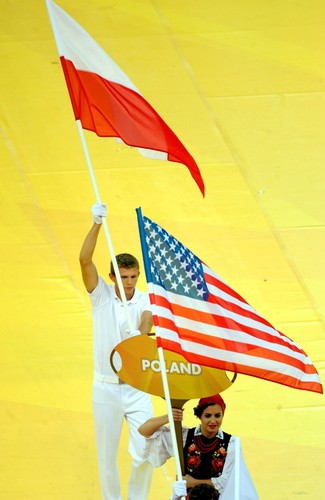 Prezydent Komorowski przemówił. Piękne Polki na trybunach. Efektowne otwarcie MŚ