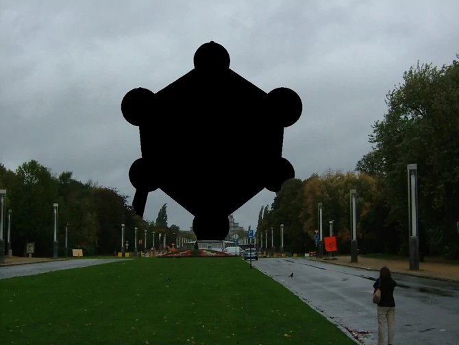 Rzeźba Atomium w Brukseli - obiekt ocenzurowany na zdjęciu w Wikipedii ze względu na brak wolności panoramy w Belgii. By Nro92 + Romaine (File:Atomium 010.jpg + Own work) [CC0], via Wikimedia Commons