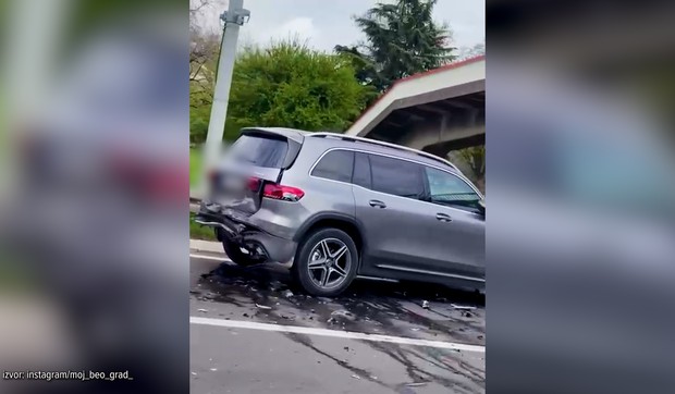 Automobil koji je učestvovao u udesu