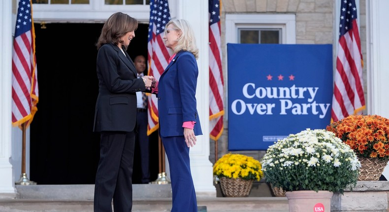 As Vice President Kamala Harris enters the home stretch, her campaign is highlighting Republicans like former Congresswoman Liz Cheney.Mark Schiefelbein/AP