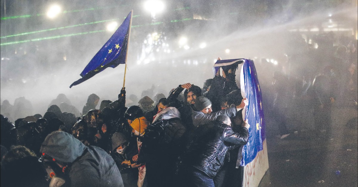 Gruzja rok po wyborach to kraj w pełni autorytarny