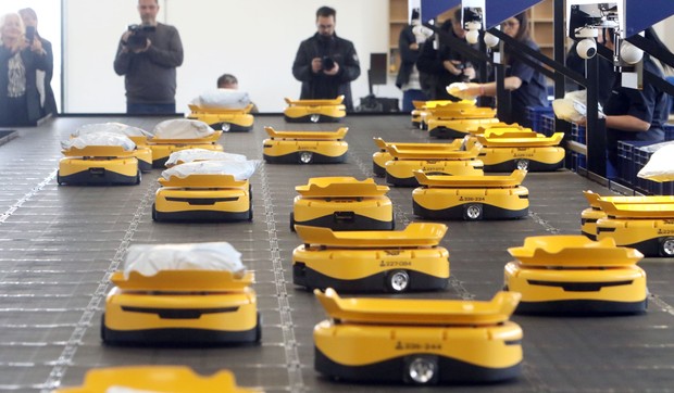 Robotizovani sistem za automatizovano sortiranje pošiljki