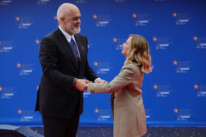 Edi Rama dočekuje Đorđu Meloni u Tirani