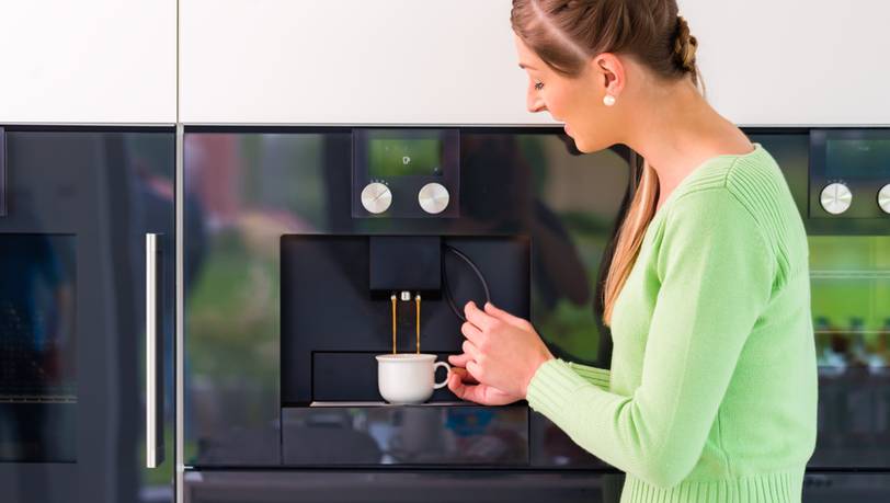 Kaffeevollautomaten: Beliebte Einbaugeräte für die edle Küche im Vergleich