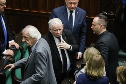 "Przekracza granice absurdu", "cynicznie podgrzewa nastroje", "chce podpalić Polskę". Politycy o słowach Kaczyńskiego