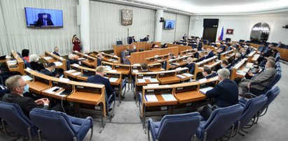 Senat szykuje kolejna tajną podwyżkę dla polityków. Teraz 1200 plus! 