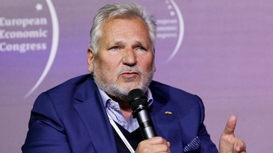 Aleksander Kwaśniewski o zarobkach "gwiazd" TVP. Padły ostre słowa