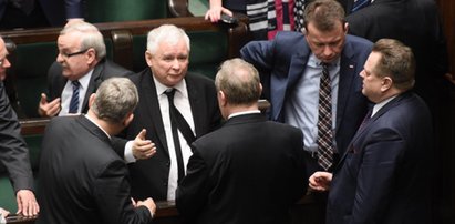 Walka PiS o całą władzę. Tak chcą wykończyć PSL