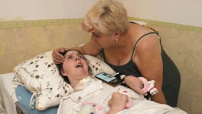 Kilenc év után tért magához a kómából Katalin: fantasztikus hír érkezett a kétgyermekes anyáról