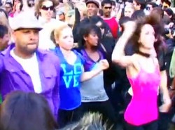 Tłum tańczył na ulicy dla Janet Jackson
