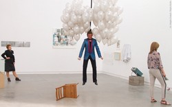 "Performer": Marynarka z cekinami