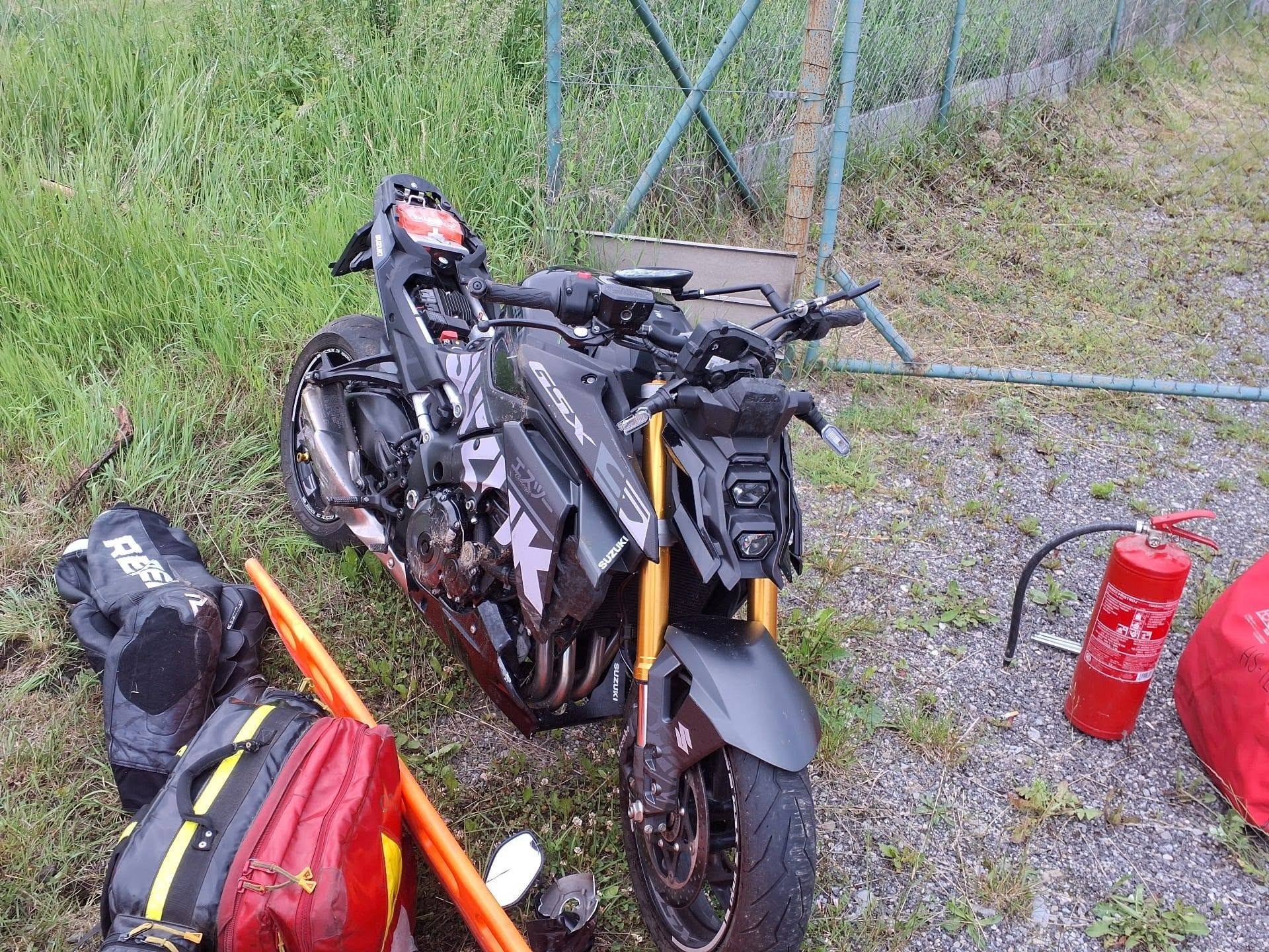 Ohlásená dopravná nehoda motorky v obci Belá.