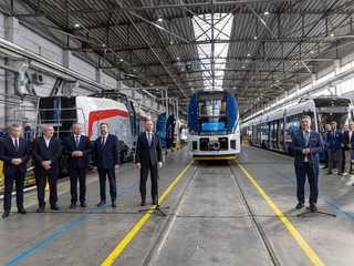 – Jesteśmy spółką w pełni komercyjną, chwilowo w depozycie. Inaczej byśmy się przewrócili. W naszym przypadku nieprawdziwa jest jednak teza, że trzyma nas wyłącznie państwowa kroplówka. Wciąż się rozwijamy – mówi Krzysztof Zdziarski, prezes Pesy.