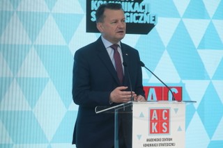 Błaszczak: Żadna armia, jeśli jest nieliczna, nie może być silna