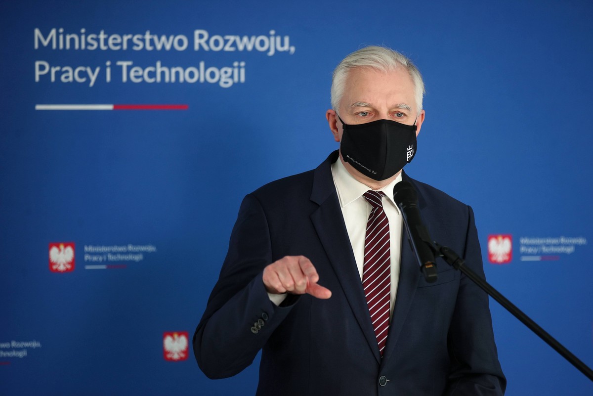 Wicepremier, minister rozwoju, pracy i technologii Jarosław Gowin