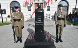 Podkomisja: W wyniku eksplozji m.in. w kadłubie konstrukcja Tu-154M została rozerwana