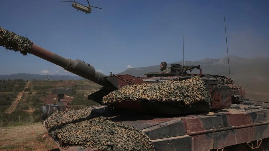 Hrvatska je u decembru 2025. potpisala ugovor o kupovini 44 tenka Leopard iz Nemačke, a za to će platiti oko 1,5 milijadi evra | Foto: REUTERS/Louisa Gouliamaki