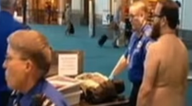 Meztelenül őrjöngött a portlandi reptéren, megbírságolták / Fotó: Youtube