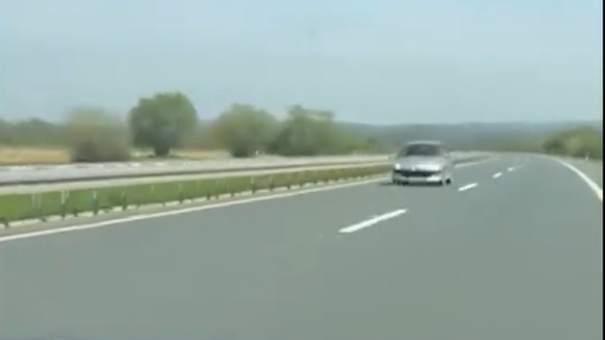 Vozio u kontrasmeru na auto-putu kod Ljiga: Snimljen zastrašujući prizor