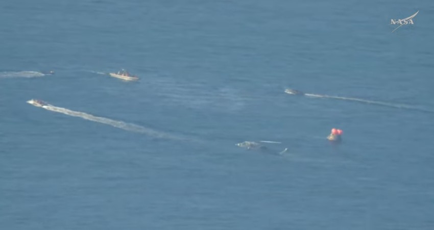 Brodovi prilaze članovima posade misije "Artemis II"