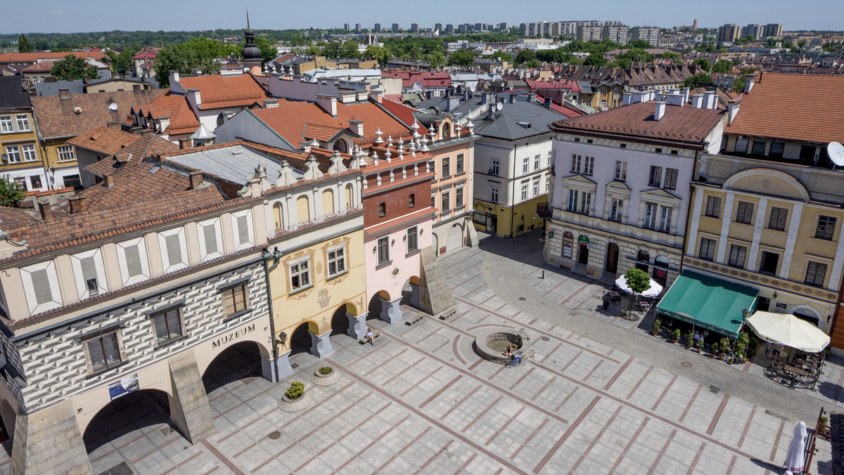 Wydatki inwestycyjne w wysokości 233 mln zł zaplanowano w projekcie budżetu Tarnowa na 2018 r. Według władz miasta są to najwyższe wydatki na ten cel w dotychczasowej historii samorządu.