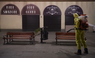 Odmrażanie państwa. Rząd szykuje scenariusze uruchomienia kraju po opanowaniu epidemii